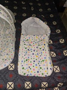 Baby Mosquito Net Bed with free 2 set of clothing