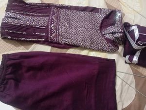 Elegant Embellished Ethnic Gown