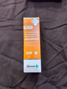 The Derma Co. 1% Hyaluronic Sunscreen Aqua Gel SPF