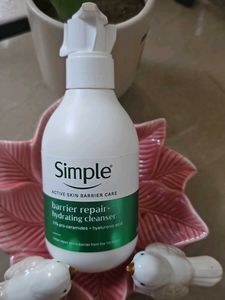 Simple Barrier Repair+ Hydrating Cleanser