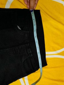 Black Capri Jeans