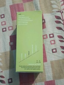 akind face serum