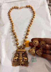 Exquisite Gold Necklace &amp; Earring Set