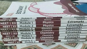 Extramarks Physics & Botany Books for NEET