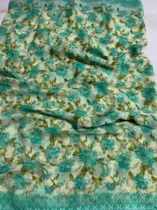 Beautiful Floral Print Saree