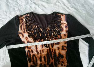 Its Very Beautiful N Comfortable Velvet Top