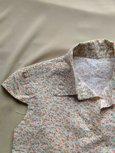 Cute Floral Print Button-Up Shirt