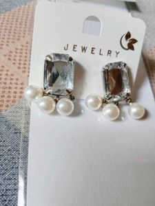 Elegant Pearl &amp; Crystal Drop Earrings