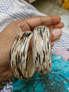 Stylish Resin Bangles Set