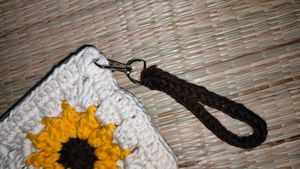 🌻 Sunflower Crochet Wallet – Handmade🌻