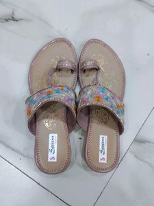 Embroidered Ethnic Kolhapuri Chappals