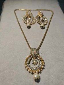 Elegant Pearl &amp; Stone Necklace Set