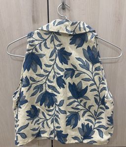 Blue Floral Sleeveless Crop Top