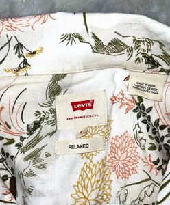 Levi’s Floral Print Short Sleeve Shirt