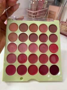 Pixi + Londoner BoE Blush Palette check details