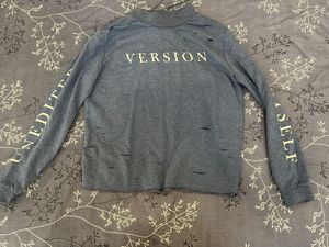 Gray 'Version' Long Sleeve Top