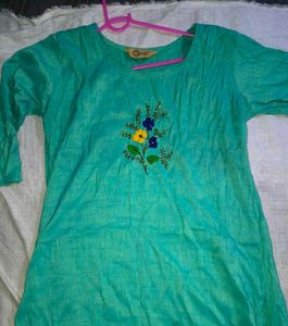 Green Embroidered Kurta