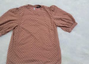 Chic Chevron Puff Sleeve Top
