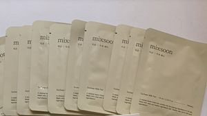 Mixsoon Bean essence Pads