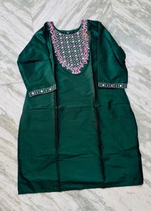 Elegant Green Embroidered Kurta
