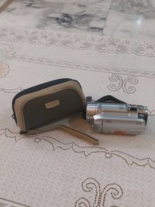 CANON  FS10 CAMCORDER