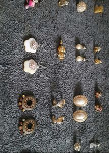 Assorted Earring Collection of 15 pieces with box