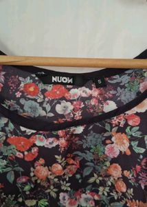 Floral Print Sleeveless Top