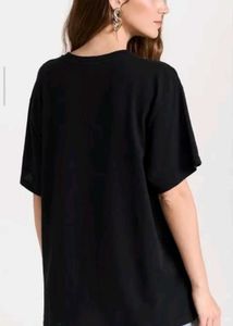162.Black oversized tshirt