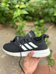 Unisex Adidas Black &amp; White Sports Shoes