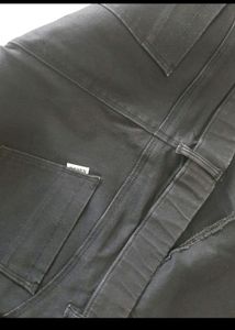 Women Black Rugged Jeans( Like New)