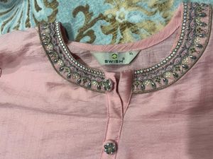 Elegant Pink Kurta Set with Embellishments