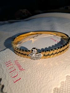 Anti tarnish Bracelet( Charming Gold Tone Duck Bra