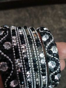 Elegant Black & Silver Bangle Set