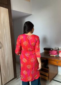 Pink &amp; Gold Printed Kurta