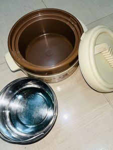 Vintage Insulated Food Casserole Dish