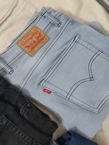Bundle of 4 Men's Jeans