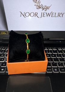 Elegant Green Stone Bracelet