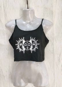 18286. Unique Sun &amp; Moon Graphic Crop Top