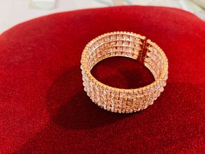 Stunning Crystal Bracelet new with tag