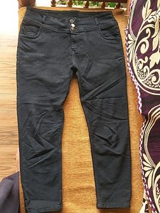 Black Ankle Length jeans For women