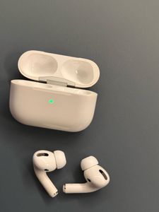 Apple AirPods Pro – Excellent Condition | Great De