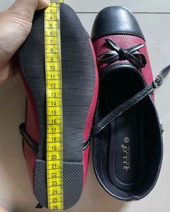 Charming Red & Black Bow Flats