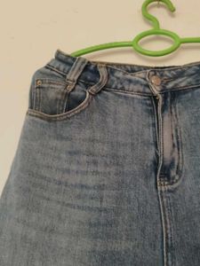 Light Wash Wide Leg Jeans