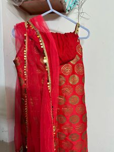Elegant Red Kurta Set with Gold Motifs