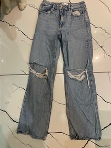 Light Wash Ripped Jeans