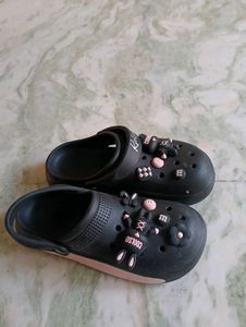 Comfortable Black Casual crocs