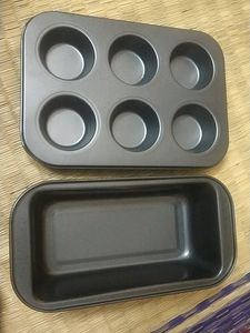 Cupcakes And Bread Making Tins
