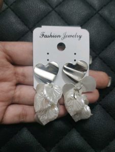buy 1 get 4 FREE 🥰 Heart Shaped Earrings