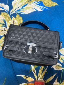 Chic Black Textured Crossbody Bag