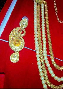 Elegant Pearl Necklace Set